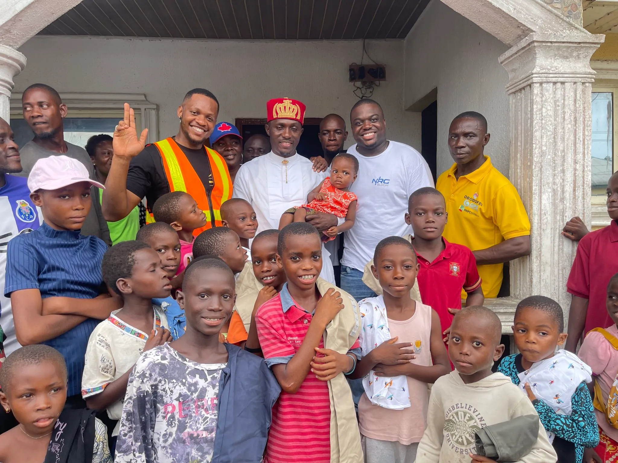 Group picture of the Nigerian community where our operations are located